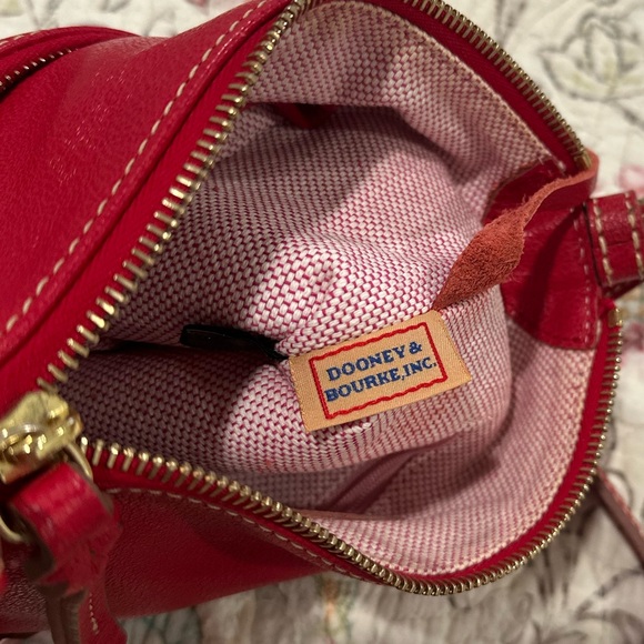 Dooney and Bourke red crossbody - Picture 7 of 9